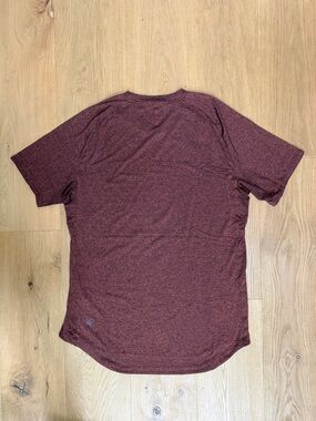 lululemon athletica Men's Short Sleeve Tee in Rust Brown